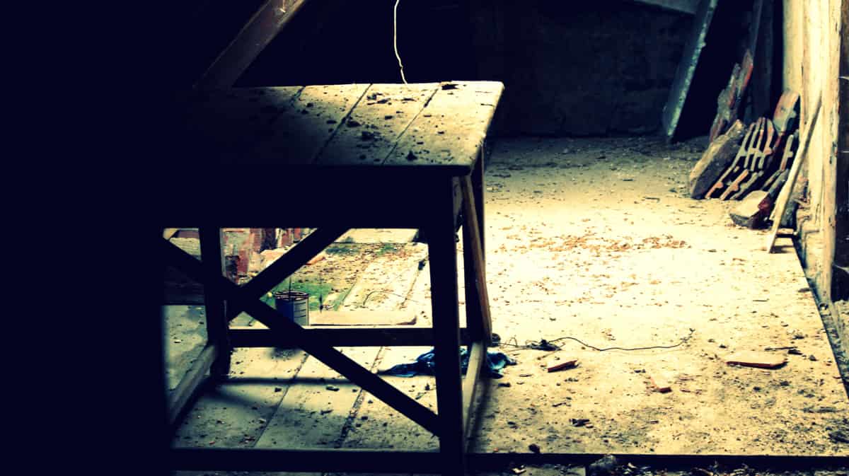 zolder leegruimen of zolder ontruimen door opruimcentrale